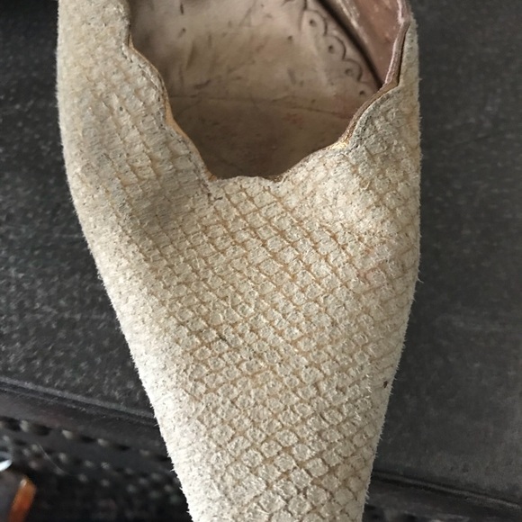 Luichiny pointed toe faux suede low heel pumps - Picture 5 of 6